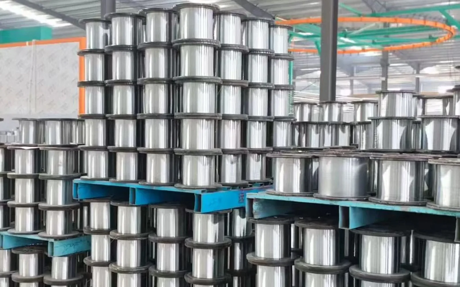 Wire mesh manufacturing equipment in the Yuyang workshop